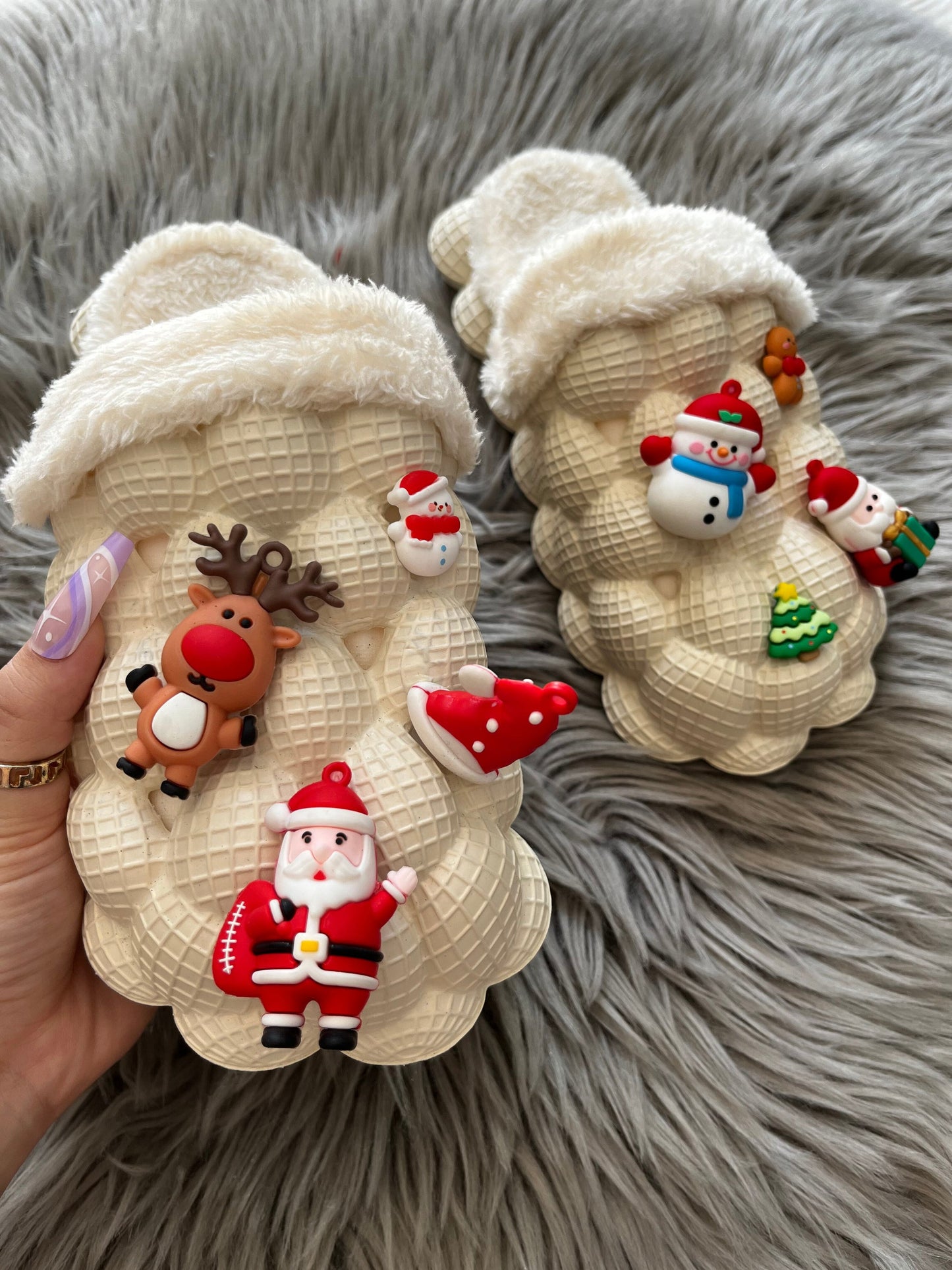 ELITE CASA funny-diy-bubble-slippers-furry-house-slides-christmas-elite-casa.jpg